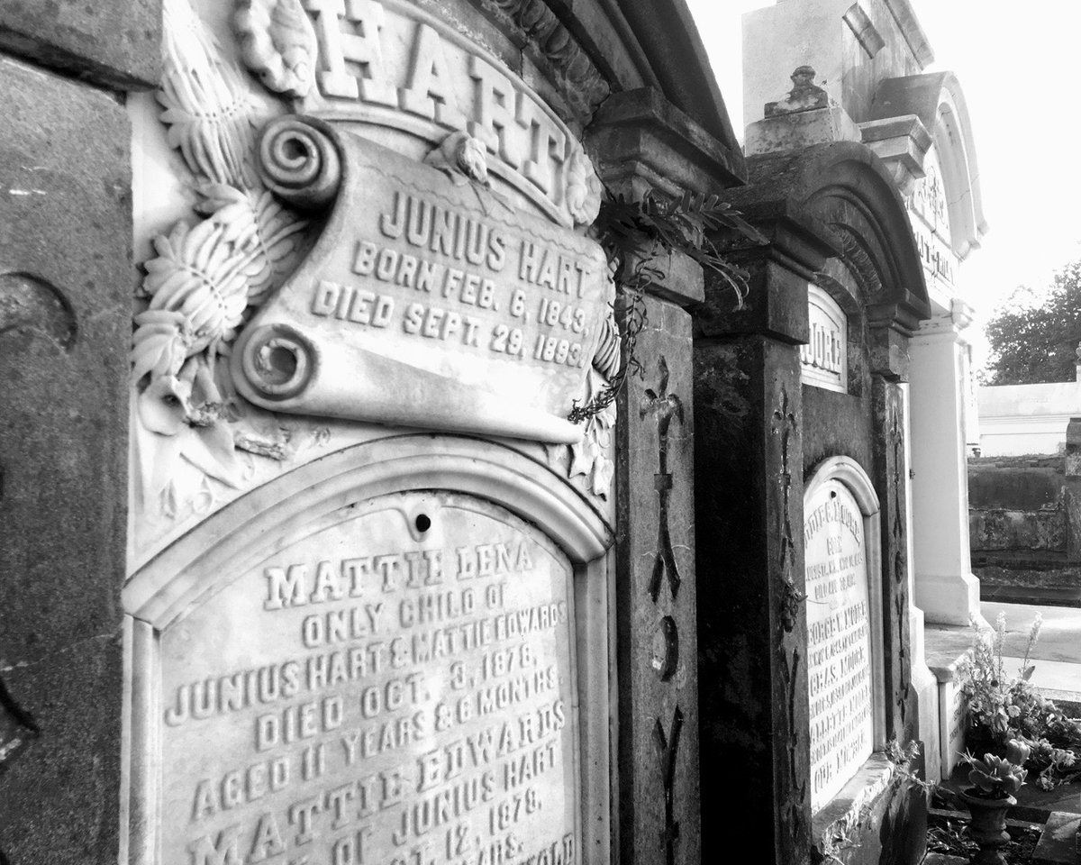 Photoblog: Metarie Cemetery in New Orleans